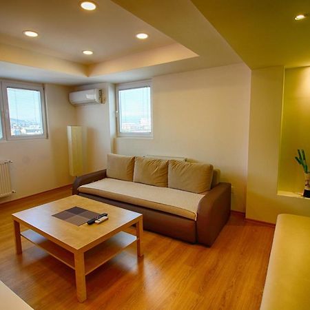PREMIUM Appartment - Skopje CENTER 50m2 - amazing view Buitenkant foto