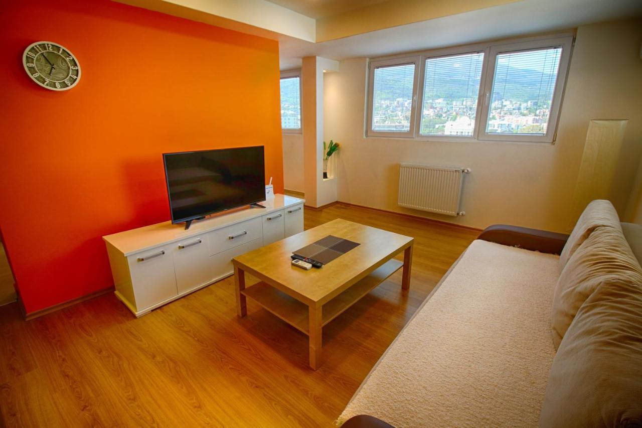 PREMIUM Appartment - Skopje CENTER 50m2 - amazing view Buitenkant foto